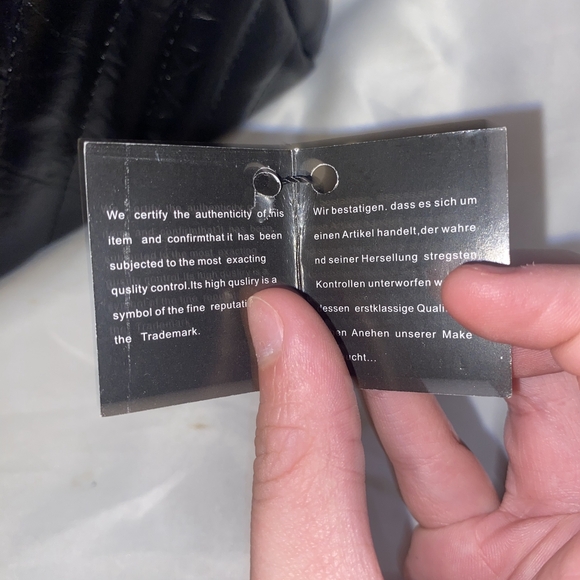 Chanel black logo satchel - Picture 7 of 7